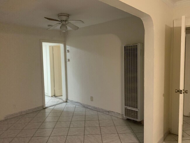 Foto del edificio - 1815 Potomac Ave