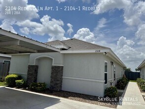 Building Photo - 2104 Redbud Ln