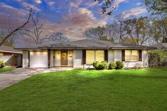 Building Photo - 6218 Indigo St