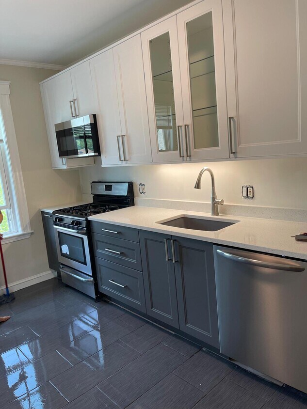Foto principal - 240 Allston St