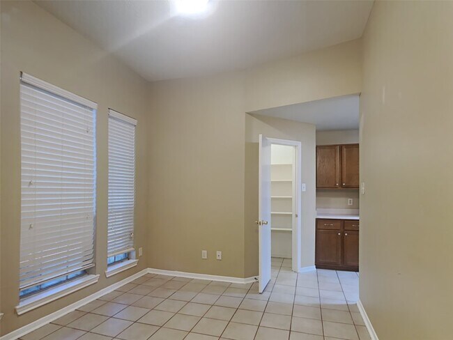 Foto del edificio - 4906 Black Rock St