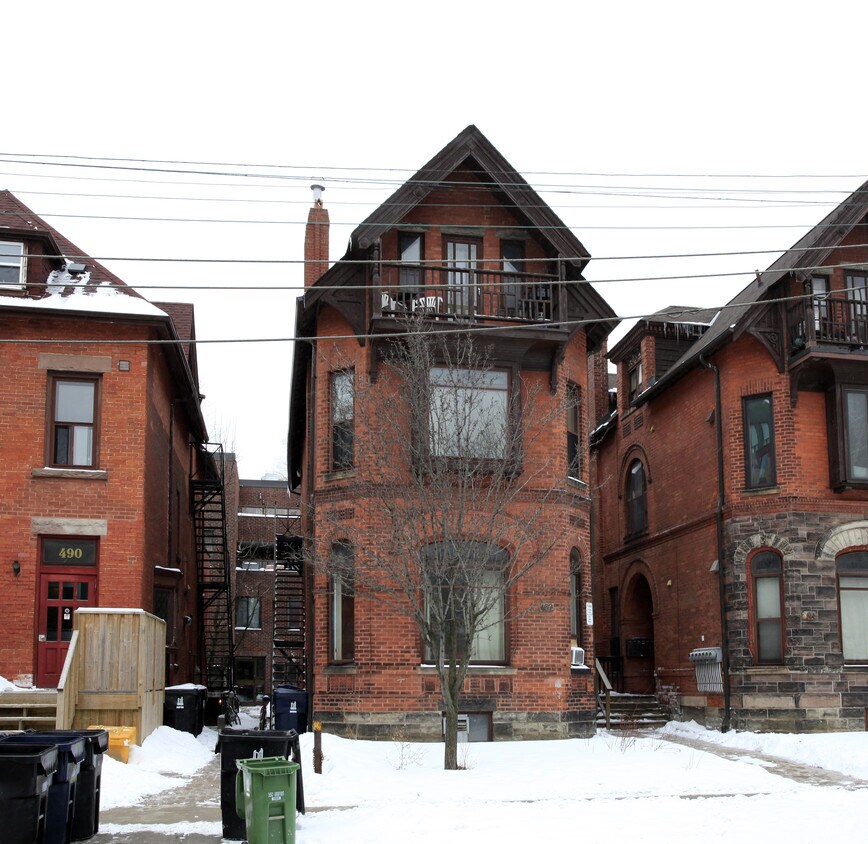 Photo principale - 492 Huron St