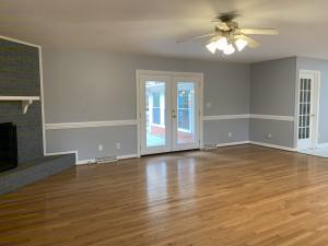 Building Photo - 35 Pine Lake Dr