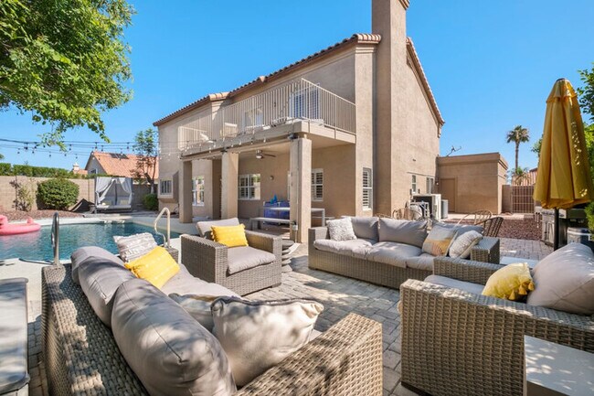 Foto del edificio - Sunny Retreat in Shadow Mountain Sanctuary...