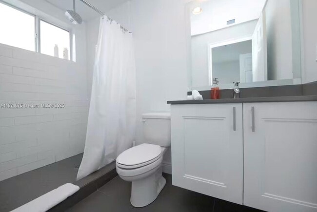 Foto del edificio - 541 NW 33rd St