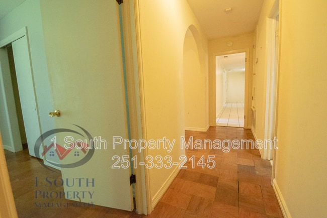 Foto del edificio - 5520 Vienna Ave