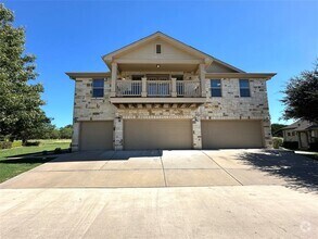 Building Photo - 9201 Brodie Ln