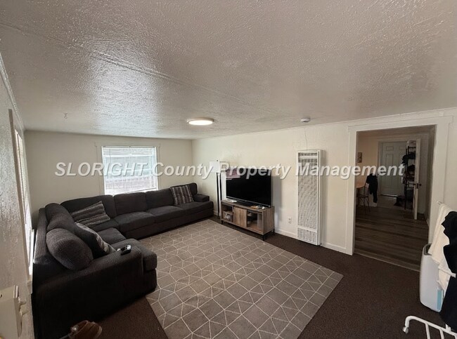 Foto del edificio - AVAILABLE JULY - Two Blocks From Poly - 2 Bed / 1 Bath + Den