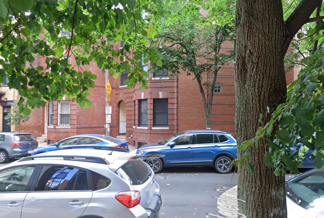Foto del edificio - 32 Edgerly Rd