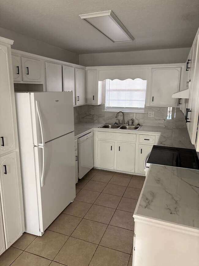 Foto del edificio - 106 Leeswood Cir