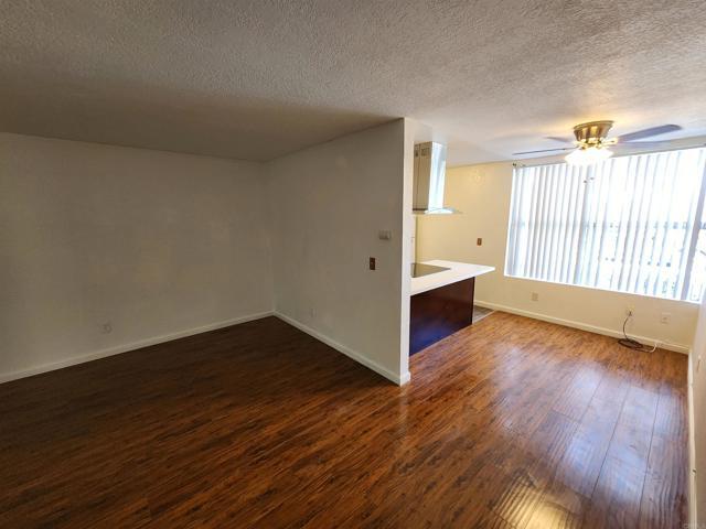 Building Photo - 285 Moss St