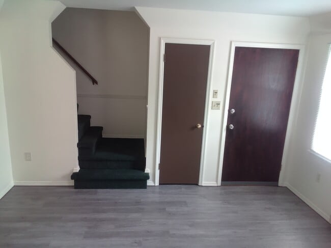 Foto del edificio - 86 Sandhill Rd