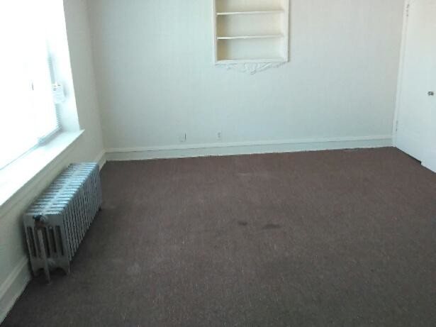 Foto del edificio - 1123 E 82nd St