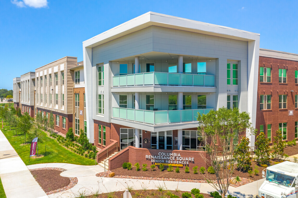 Foto principal - Columbia Renaissance Square Senior Residences