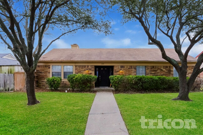 Building Photo - 300 Ripplewood Dr