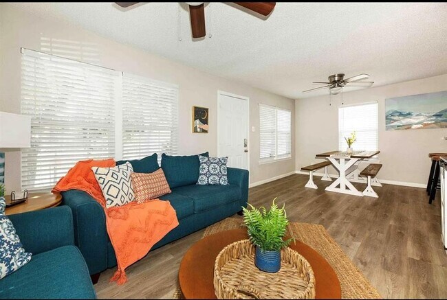 Foto del edificio - 1407 E 35th St