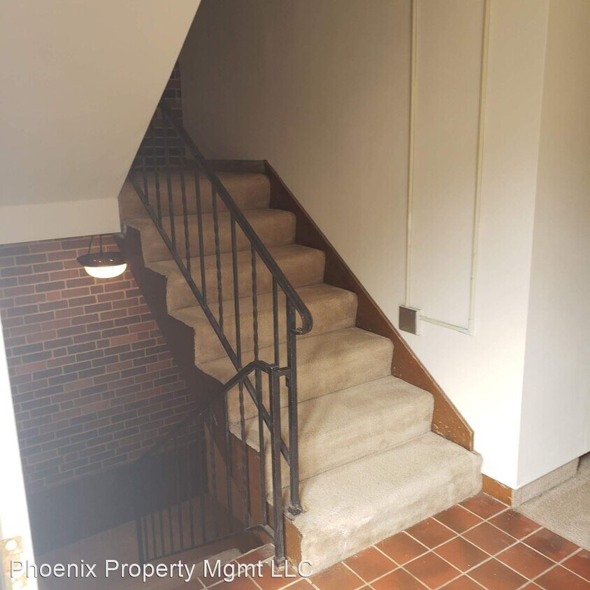 Primary Photo - 1402 Bass Ave