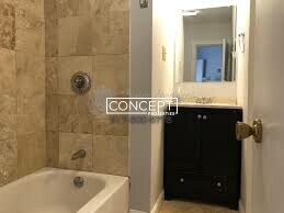 Building Photo - 28 Fleet St