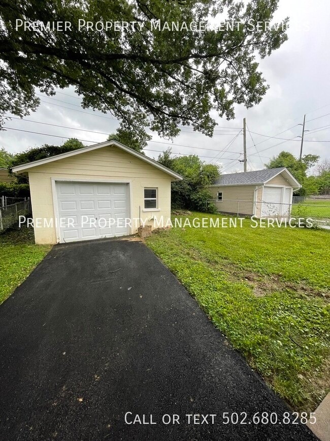 Building Photo - 2513 Sherry Rd