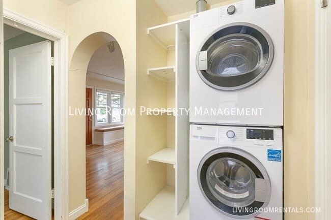 Foto del edificio - 3135 NE 86th Ave