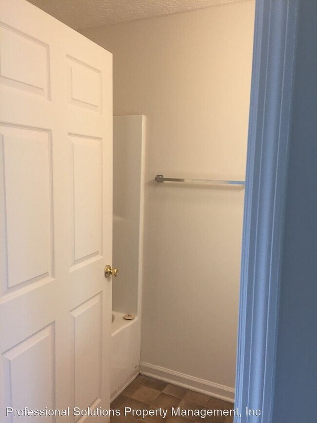 Building Photo - 148 S Killarney Ln