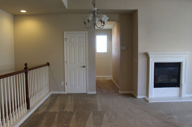 Foto del edificio - Two Bedroom Condo in South Reno