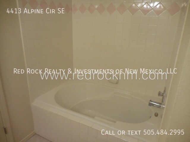 Foto del edificio - Single Story 3BR/2BTH Home on Large Lot