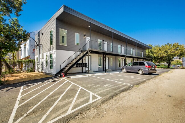 Reduced Rent - 1531 Hickory St