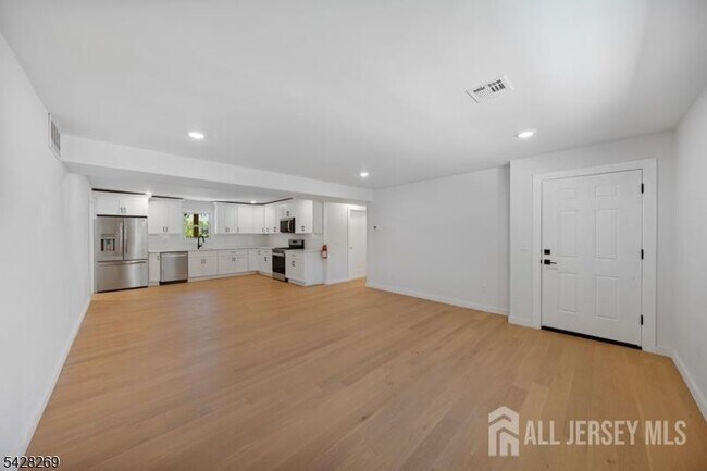 Foto del edificio - 3 Meadow Rd