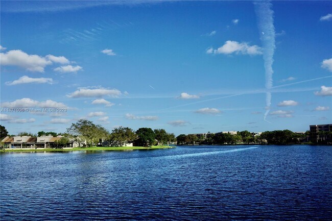 Foto del edificio - 11804 NW 13th St