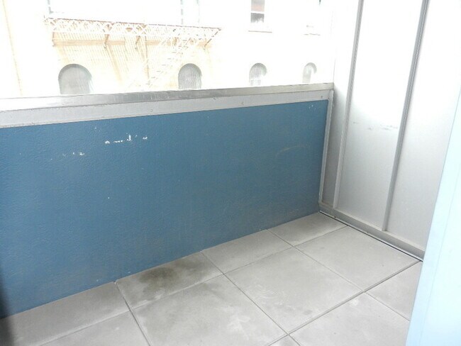 Foto del edificio - 2 BR condo next to Elevator Brewing!