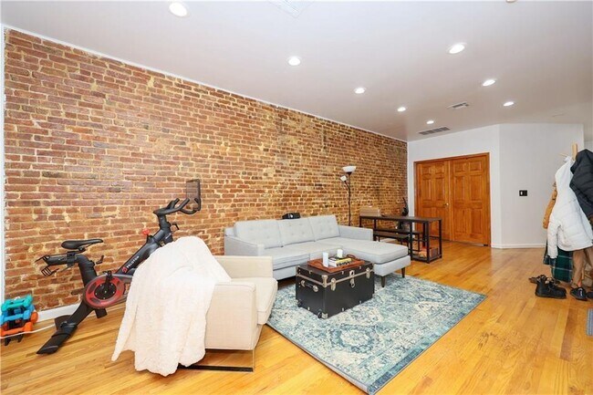 Foto del edificio - 344 7th Ave