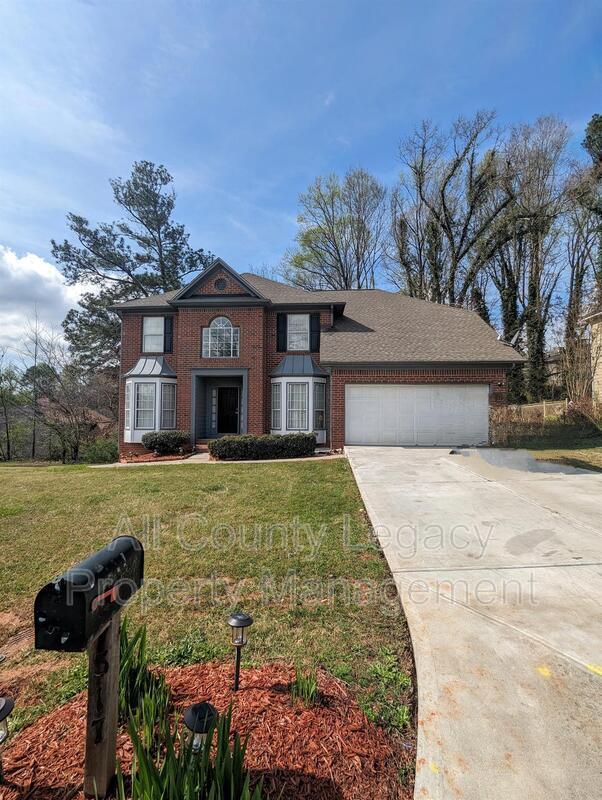 Primary Photo - 517 Crestwood Ct