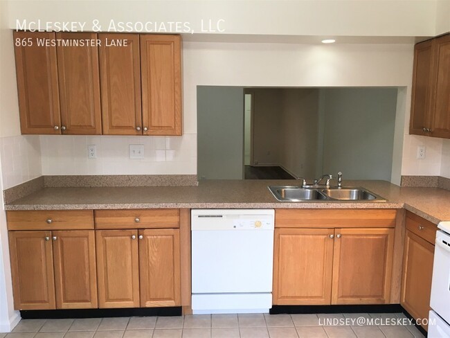 Building Photo - Washington Square Townhouses