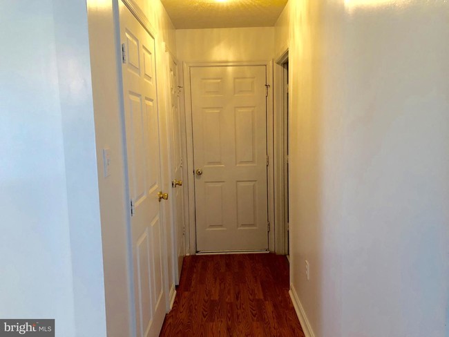Building Photo - 45264 Insurance Ct