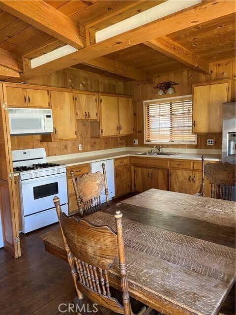 Building Photo - 5304 Desert View Dr