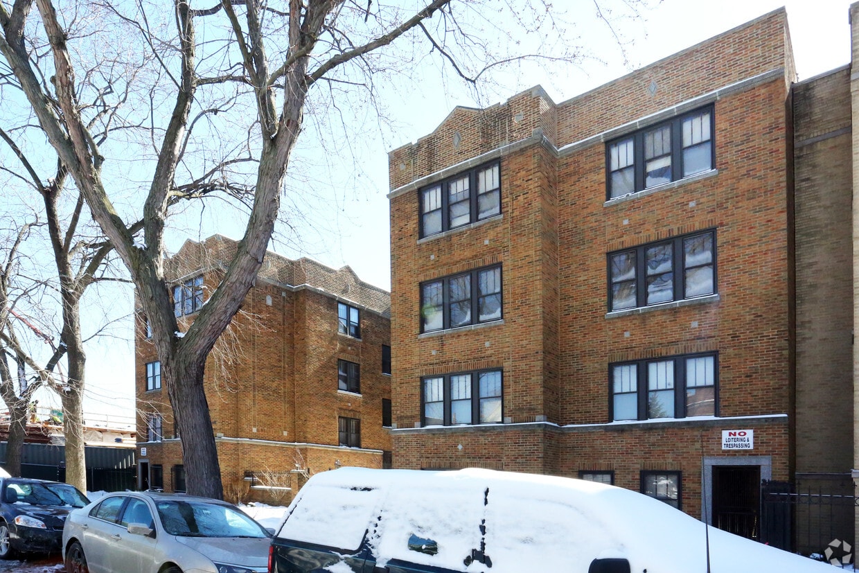 Building Photo - 3211-3219 W Belle Plaine Ave