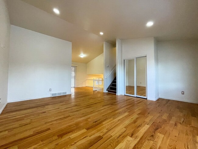 Building Photo - Renovated 3 bedroom 2 bathroom home in quiet Arvada neighborhood! Available NOW!!