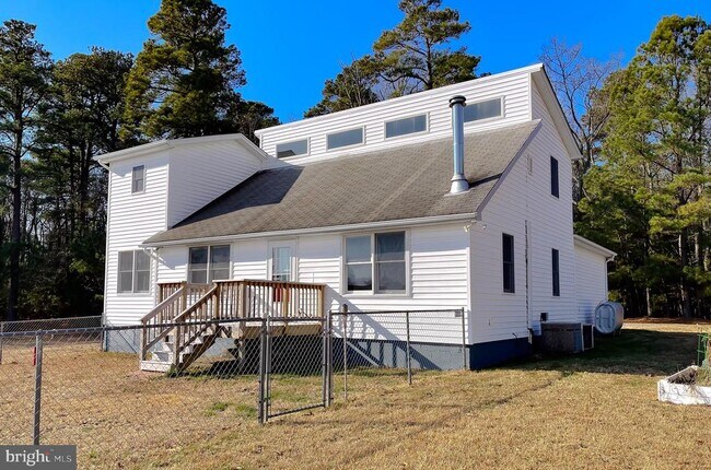 Foto del edificio - 37117 Moore Rd