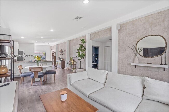 Foto del edificio - 944 NW 64th St