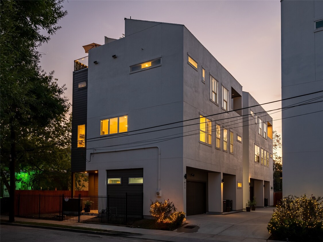 Foto principal - 913 Thompson St