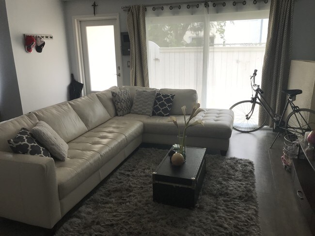 Living Area - 4560 SW 68th Ct Cir