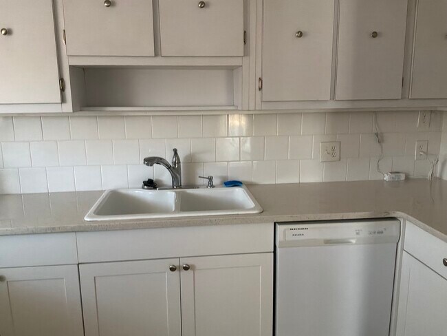 Cocina - 4600 Ocean Beach Blvd