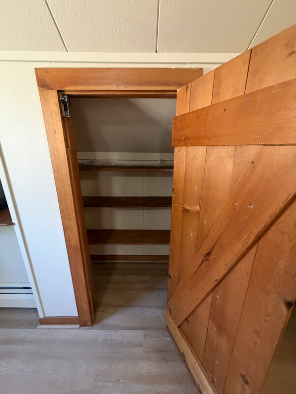 Foto del edificio - 190 Hoskins Rd