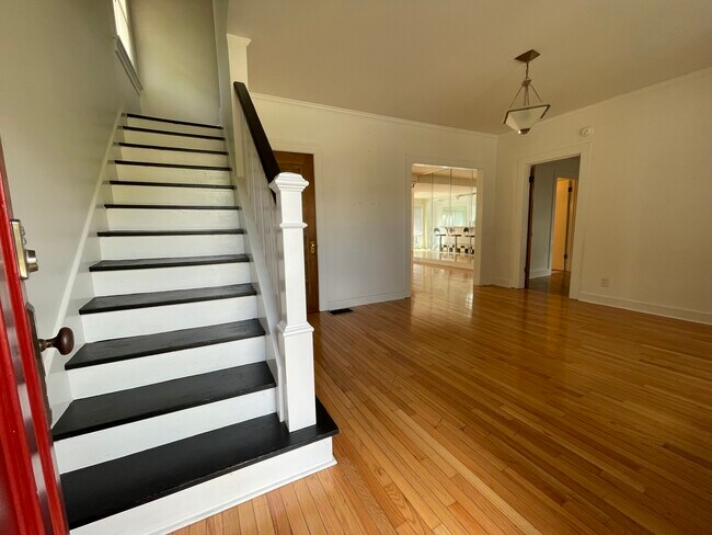 Front door to living room - 2226 Wrocklage Ave