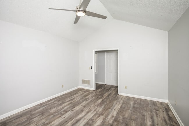 Building Photo - 148 Pear Tree Cir