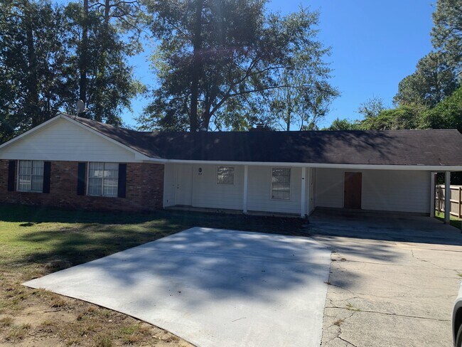 Foto del edificio - 814 Robin Hood Trail