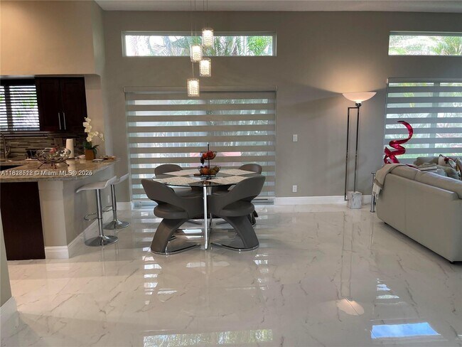 Foto del edificio - 10101 NW 5th St