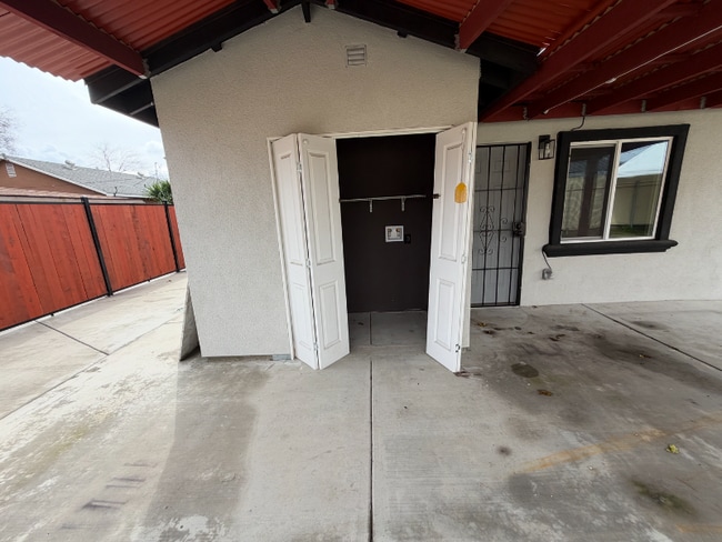 Building Photo - 1709 Margaret Way