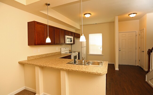 Building Photo - Brookwood Landing - Berkmans